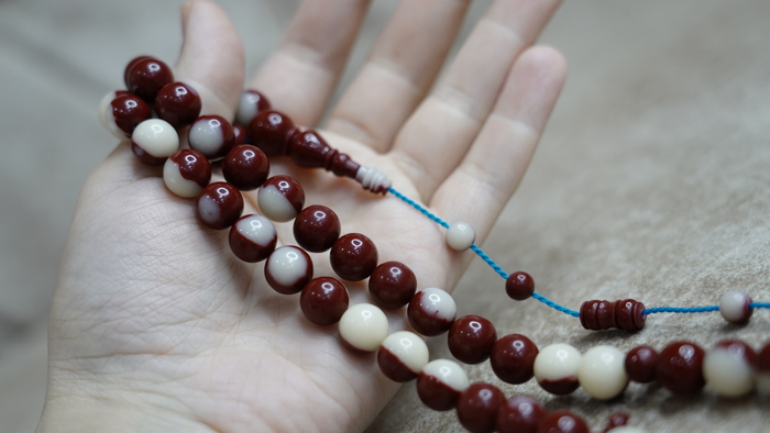 مسباح مبرقع وردي